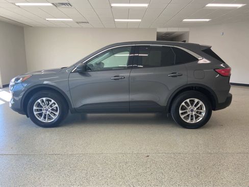 Used 2022 Ford Escape SE image 12