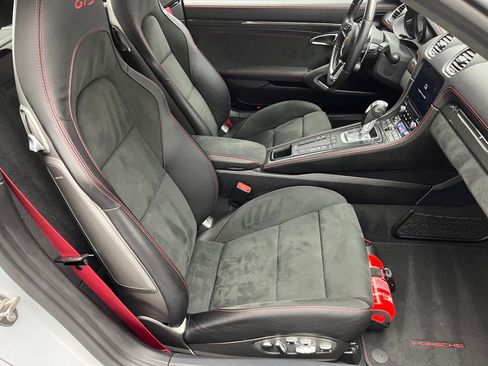 Used 2023 Porsche 718 Cayman GT4 image 34