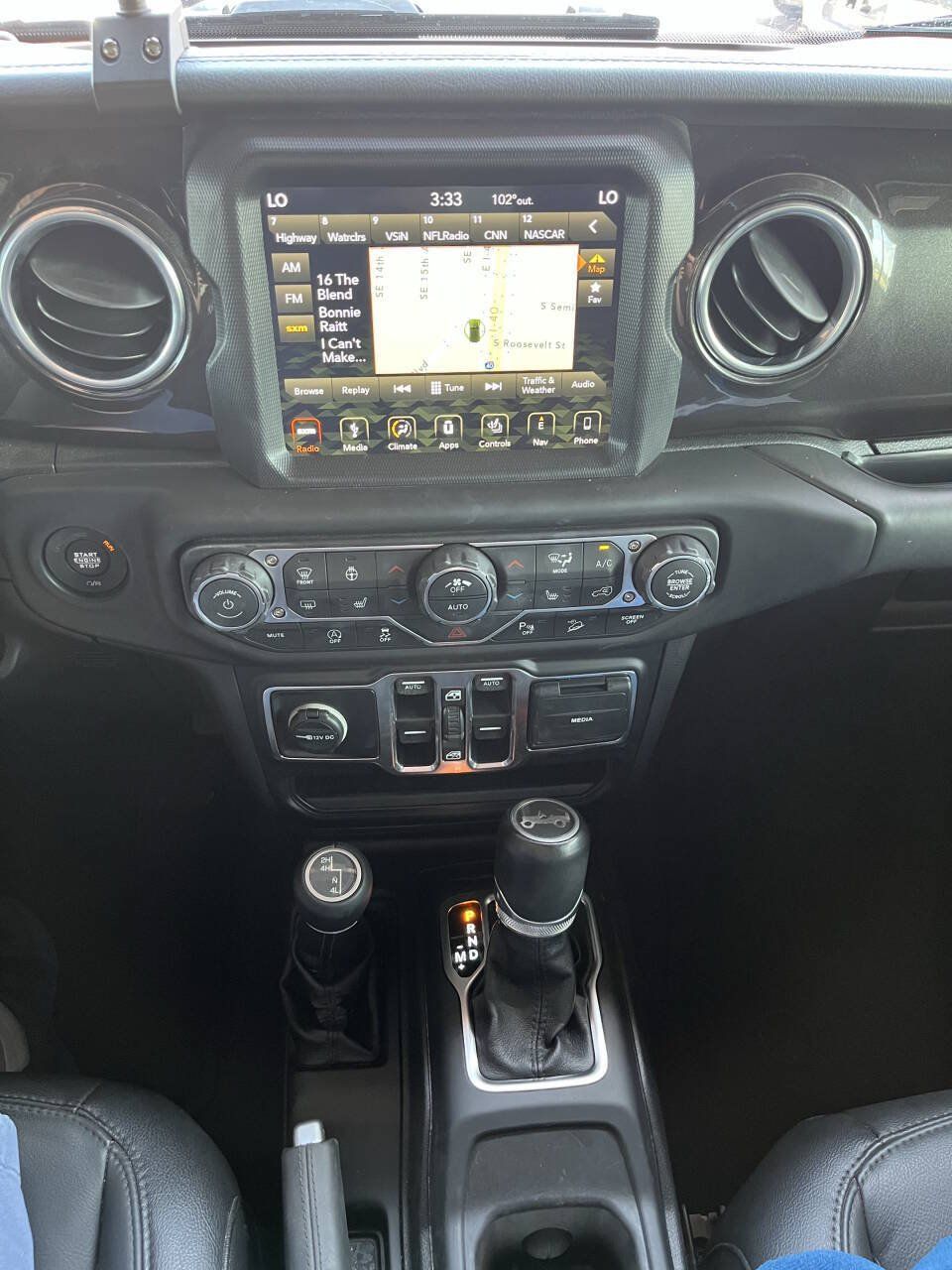 Used 2019 Jeep Wrangler Unlimited Sahara AWD/4WD image 20