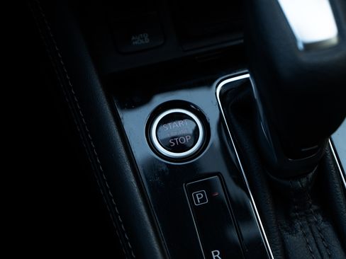 Used 2022 Nissan Kicks SR w/ Interior Electronics Package image 28