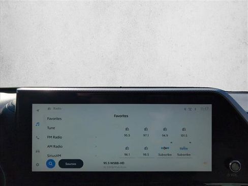 Used 2023 Toyota Highlander Platinum image 12