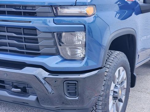 New 2026 Chevrolet Silverado 2500 Custom w/ Custom Value Package AWD/4WD image 6