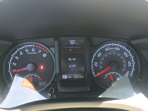 Used 2020 Toyota Tacoma SR w/ SX Package AWD/4WD image 19