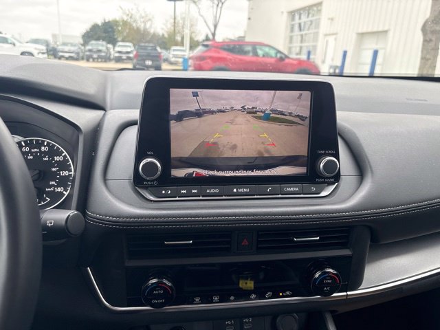 Used 2025 Nissan Rogue SV AWD/4WD image 15