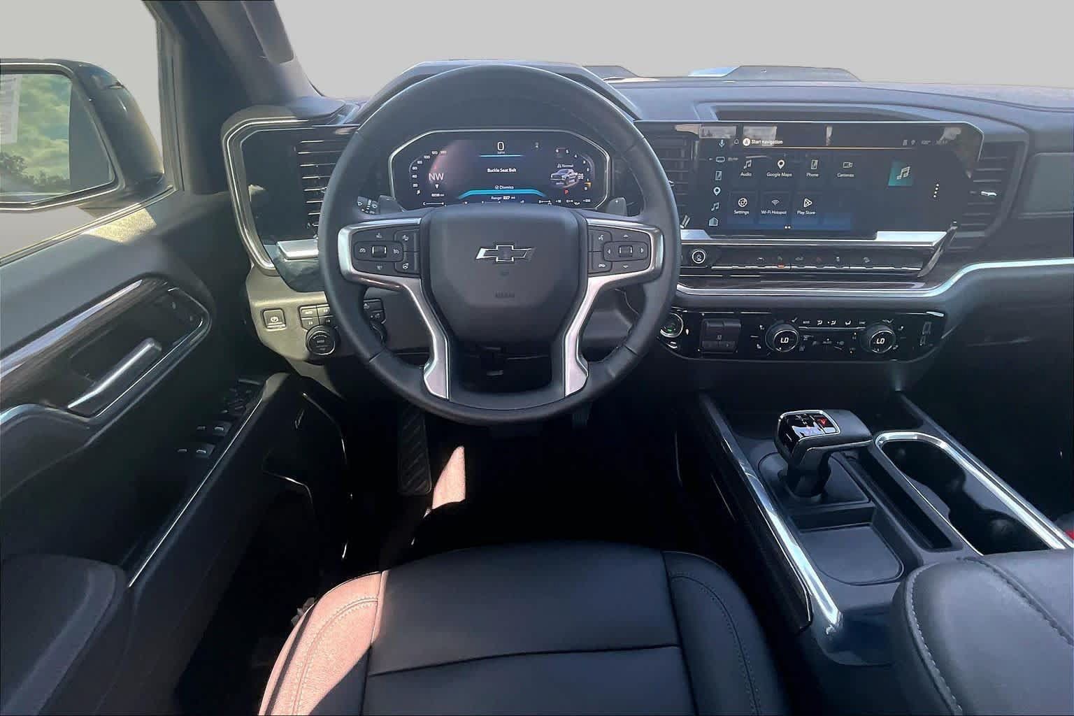 Used 2026 Chevrolet Silverado 1500 LT Trail Boss w/ Convenience Package II AWD/4WD image 5