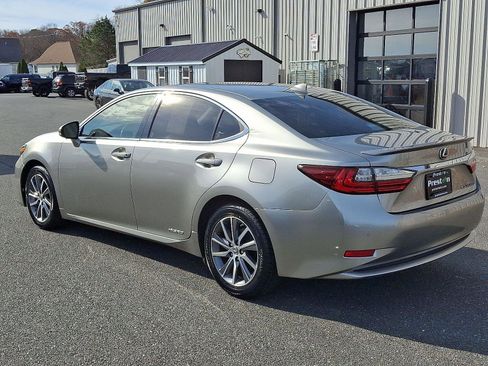 Used 2018 Lexus ES 300h image 6