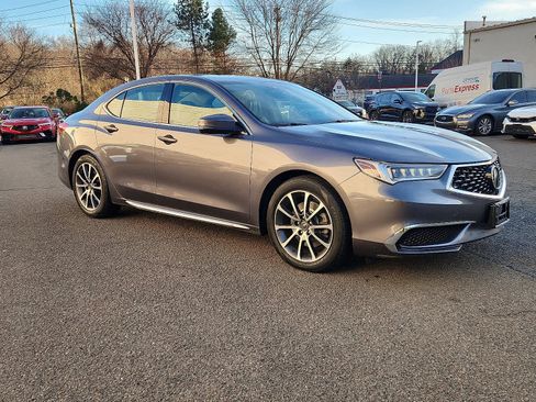 Certified 2018 Acura TLX V6 w/ Technology Package image 4