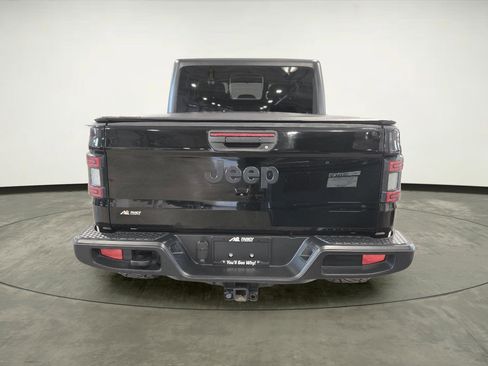 Used 2021 Jeep Gladiator Willys image 4