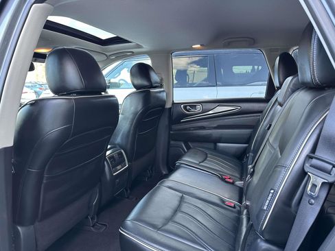 Used 2019 INFINITI QX60 Luxe w/ Essential Package image 8