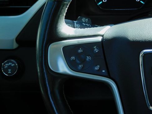 Used 2017 GMC Yukon SLT image 20