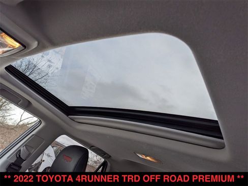 Used 2022 Toyota 4Runner TRD Off-Road Premium image 2