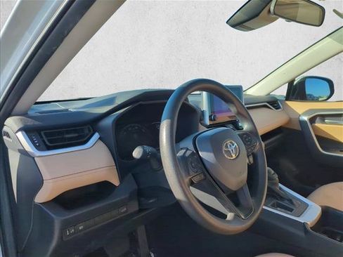 Certified 2023 Toyota RAV4 XLE w/ Convenience Package FWD image 10