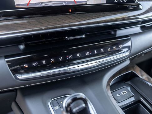 Certified 2024 Cadillac Escalade ESV Sport Platinum w/ LPO, ONYX Package AWD/4WD image 16