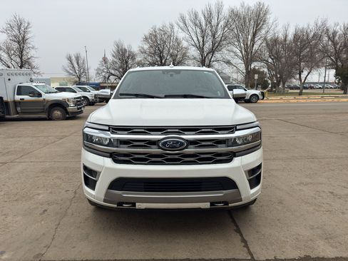 Used 2023 Ford Expedition Max Platinum AWD/4WD image 2