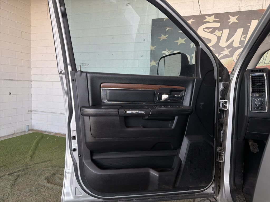 Used 2015 RAM 2500 Laramie w/ Convenience Group AWD/4WD image 16