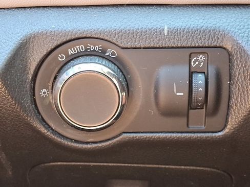 Used 2011 Chevrolet Cruze LT FWD image 23