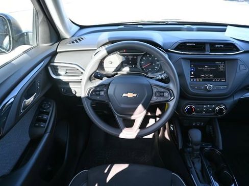 Used 2023 Chevrolet TrailBlazer LS image 13