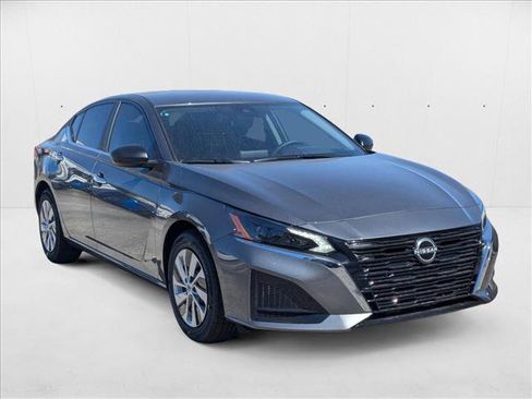 New 2025 Nissan Altima 2.5 S image 6