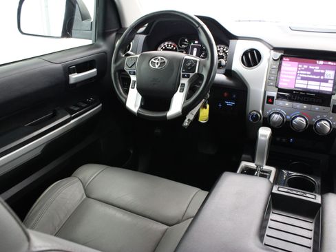 Used 2021 Toyota Tundra SR5 w/ SR5 Leather Package AWD/4WD image 31