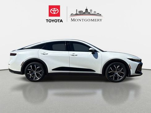 Used 2024 Toyota Crown Limited image 2