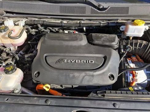 Certified 2021 Chrysler Pacifica Pinnacle image 33