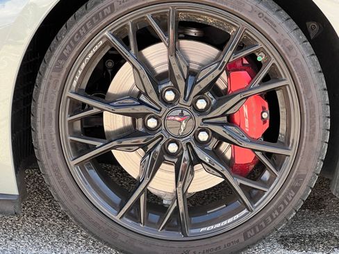 Used 2024 Chevrolet Corvette Stingray Preferred Cpe w/ Z51 Performance Package RWD image 16