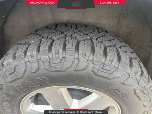 Used 2012 Jeep Grand Cherokee Laredo AWD/4WD image 22