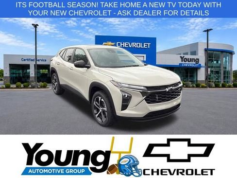New 2026 Chevrolet Trax RS w/ Sunroof Package FWD image 1
