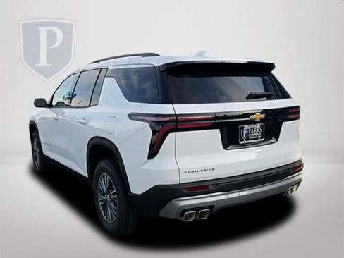 New 2026 Chevrolet Traverse LT w/ Driver Confidence Package FWD image 9