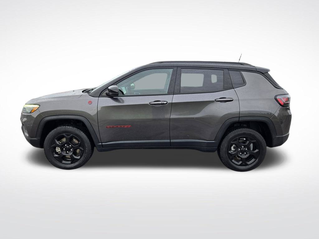 Used 2023 Jeep Compass Trailhawk w/ Trailhawk Elite Group AWD/4WD image 9