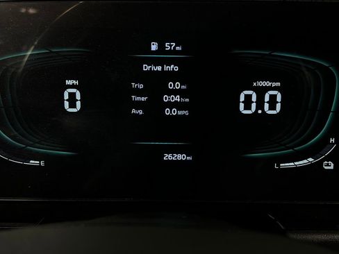 Used 2023 Kia Niro SX image 13