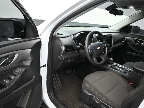 Used 2018 Chevrolet Traverse LS image 10