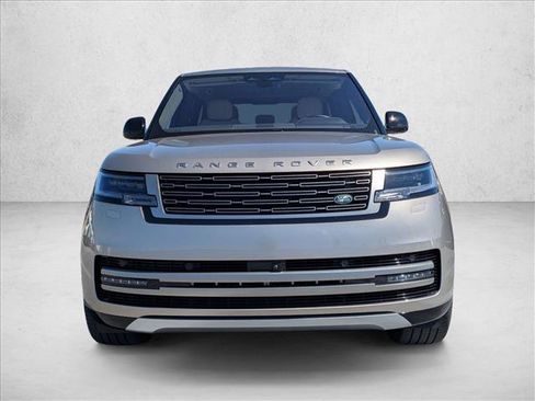 Used 2023 Land Rover Range Rover SE AWD/4WD image 2