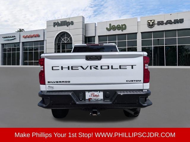 Used 2026 Chevrolet Silverado 2500 Custom w/ Custom Value Package AWD/4WD image 4
