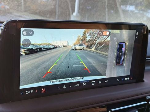 Used 2025 Lincoln Aviator Reserve image 11