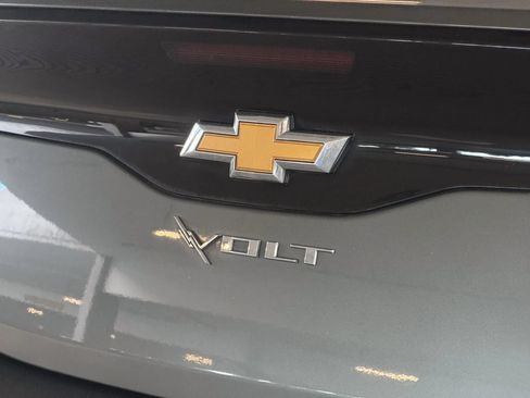 Used 2016 Chevrolet Volt LT w/ Comfort Package FWD image 12