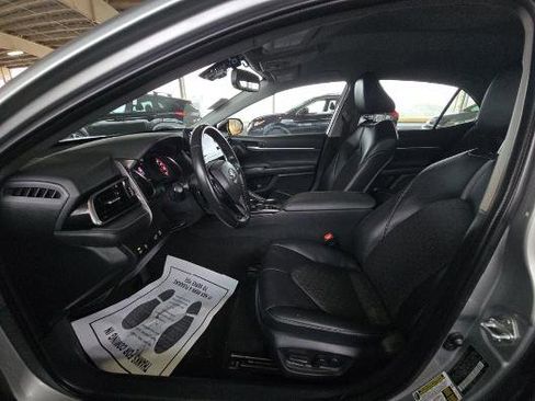 Used 2023 Toyota Camry XSE image 3