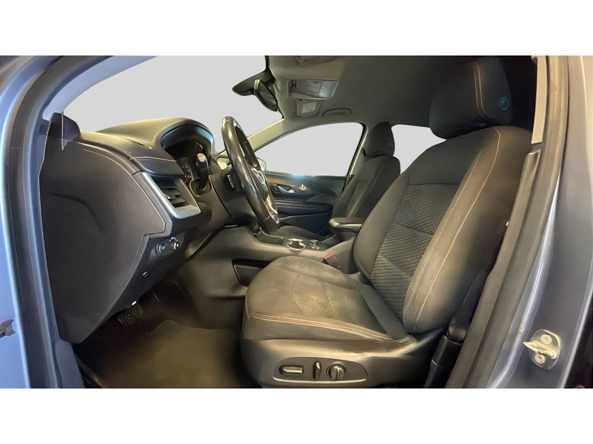 Used 2018 GMC Terrain SLE w/ Driver Convenience Package AWD/4WD image 11