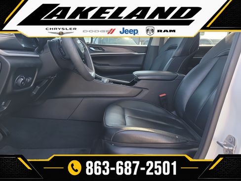 Used 2023 Jeep Grand Cherokee L Limited w/ Black Appearance Package RWD image 18