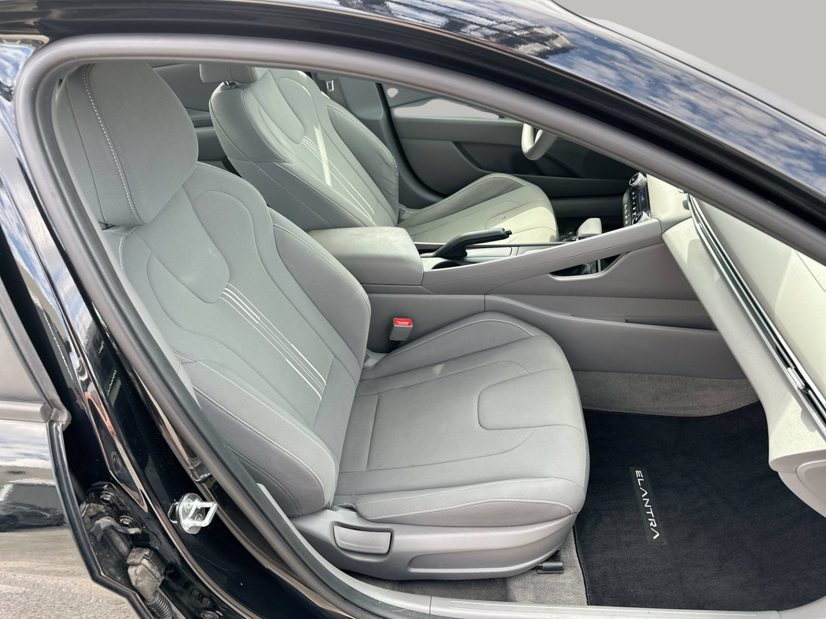 Used 2022 Hyundai Elantra SEL FWD image 24