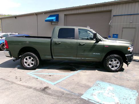 Used 2021 RAM 2500 Big Horn w/ Level B Equipment Group AWD/4WD image 9
