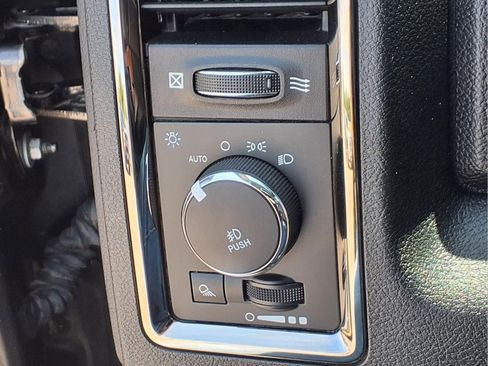 Used 2018 RAM 3500 Laramie w/ Sport Appearance Group AWD/4WD image 13