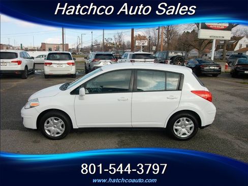 Used 2012 Nissan Versa 1.8 S image 2