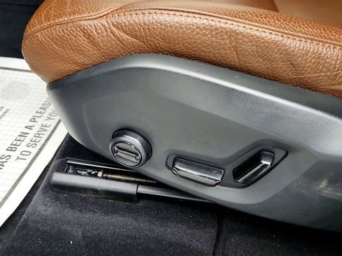 Used 2023 Volvo XC60 B5 Plus w/ Protection Package Premier image 12