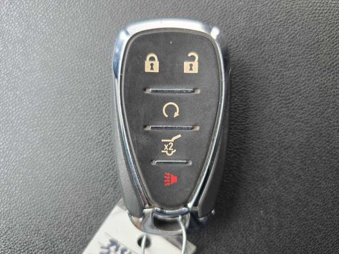 Used 2022 Chevrolet Equinox LT w/ Driver Convenience Package image 21