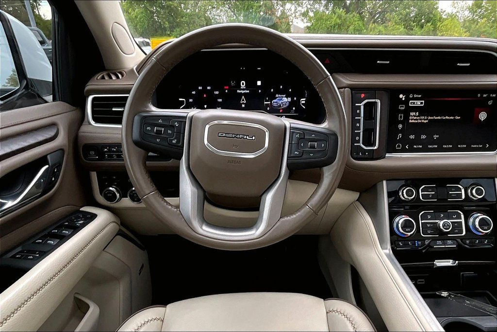 Used 2023 GMC Yukon Denali AWD/4WD image 14