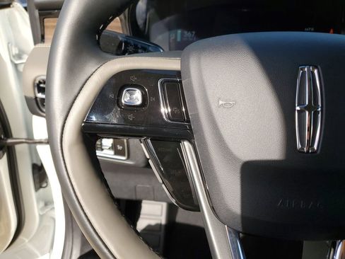 New 2026 Lincoln Corsair Reserve w/ Jet Appearance Package FWD image 24