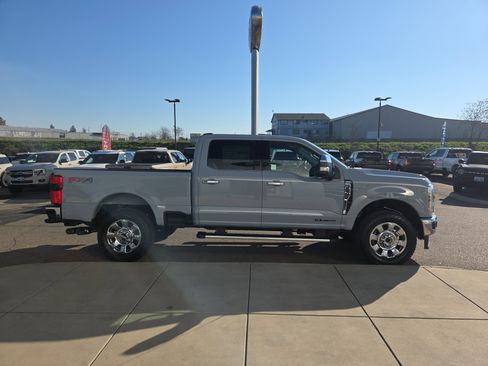 New 2026 Ford F250 Lariat w/ Lariat Premium Package image 6