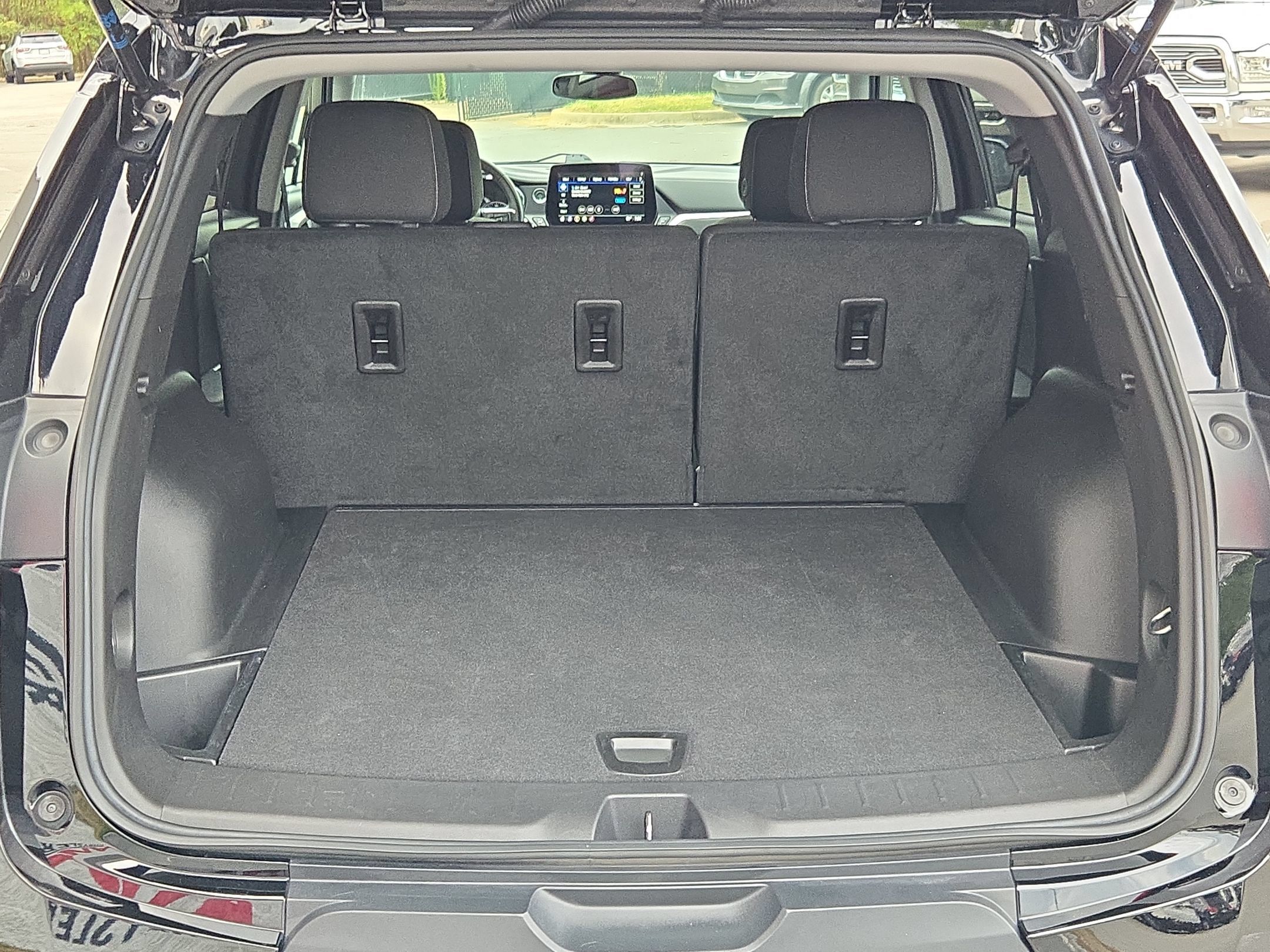 Used 2025 Chevrolet Blazer LT FWD image 18