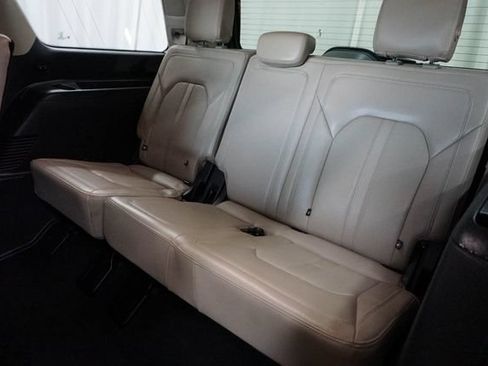 Used 2024 Ford Expedition Limited AWD/4WD image 14
